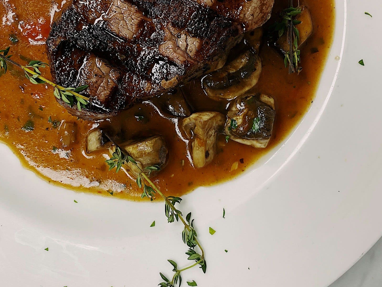 Entrecot a la plancha con salsa boletus